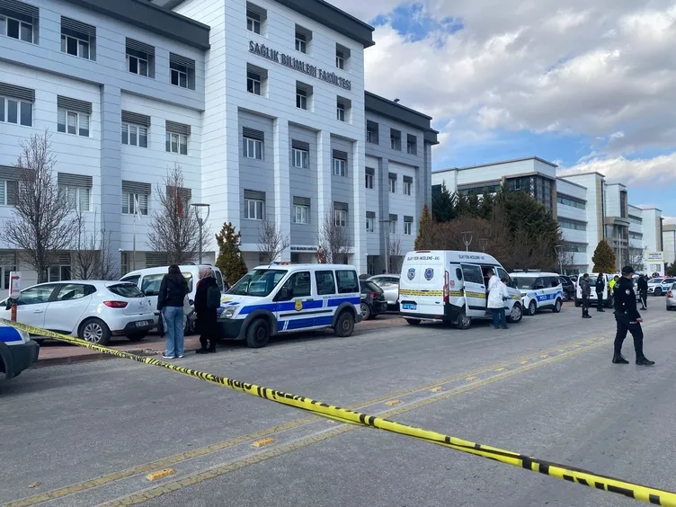 SON DAKİKA: Konya Selçuk Üniversitesi’nde silahlı saldırı! Dekan yardımcısını vurup intihar girişiminde bulundu: Katliam için gelmiş