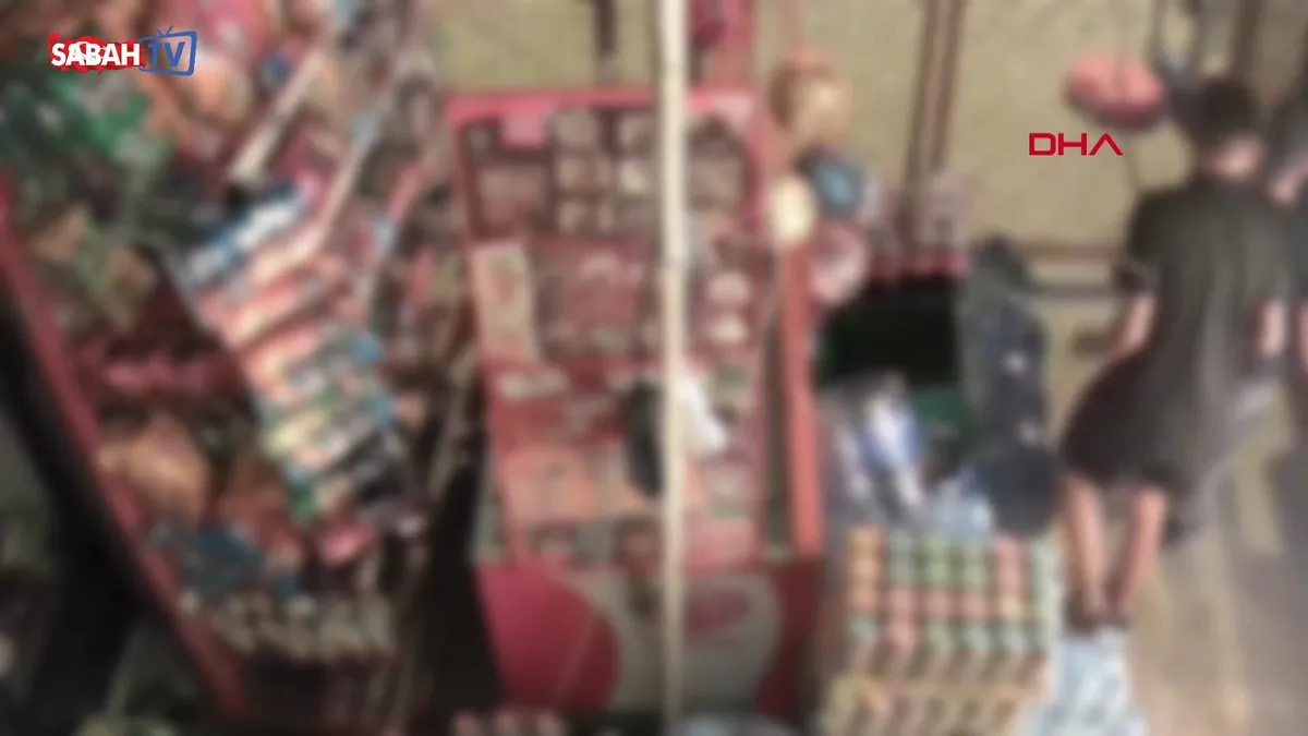 Kuşadası’nda 2 çocuğun marketten yaptığı hırsızlık kamerada | Video videosunu izle Kuşadası’nda 2 çocuğun marketten yaptığı hırsızlık kamerada | Video videosunu izle