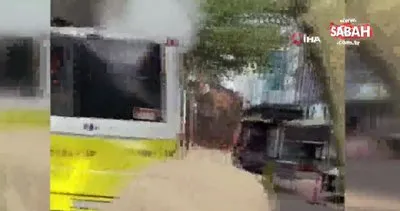 Ataşehir’de 15 yolcusu olan Özel Halk Otobüsünün motorunun yandığı anlar kamerada | Video