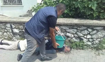 Bursa’da uyuşturucu madde kullanan gençleri vatandaşlar, su dolu kovayla ayılttı