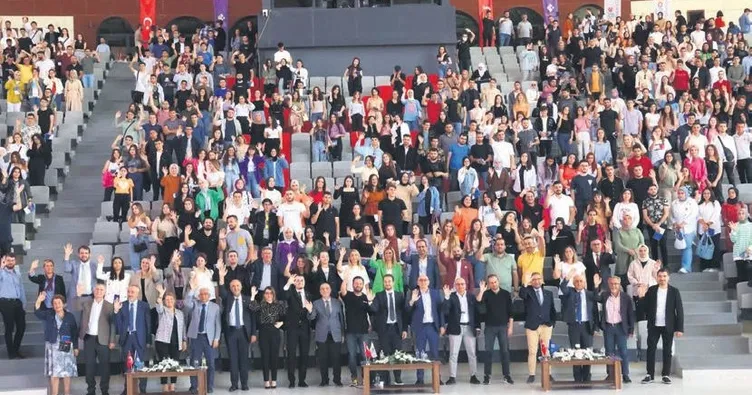 HKÜ’de ilk ders heyecanı