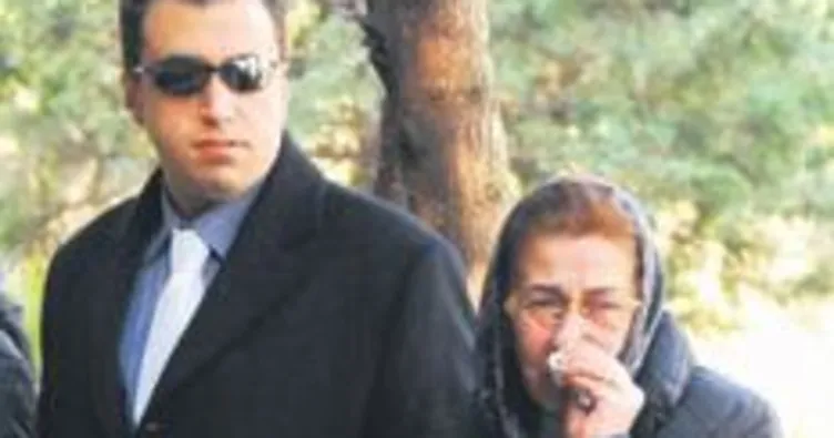 Mezardaki zarftan tehdit çıktı