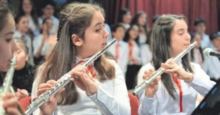 Muratpaşa’nın gençlik orkestrası müzisyen arıyor