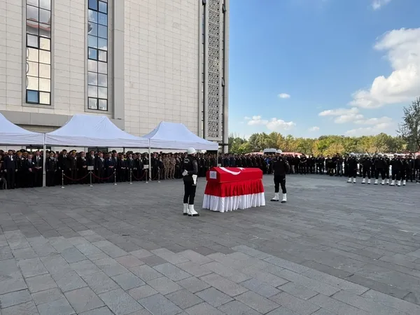 sehit-polis-memuru-ahmet-turkoglu-icin-ankara-emniyetinde-toren-duzenlendi-1791368964695.jpg