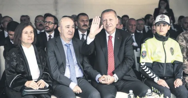 Kahramana büyük onur