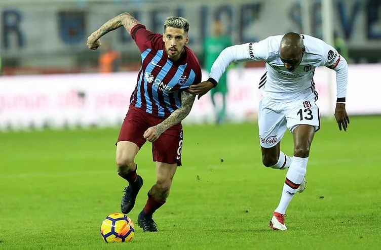 Trabzonspor-Beşiktaş derbisinden kareler