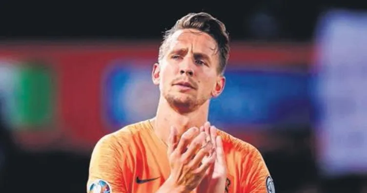 De Jong öne çıktı