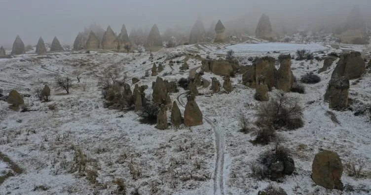 Karlı Kapadokya turistleri hayran bıraktı