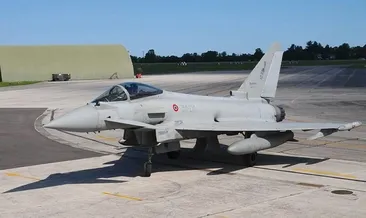 İtalya’da savaş uçağı denize çakıldı