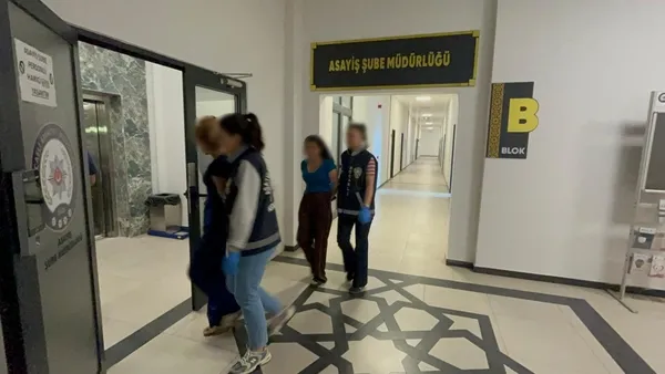 3-ayri-eve-giren-hirsizlik-yapan-2-kisi-yakalandi-1781104578335.jpg