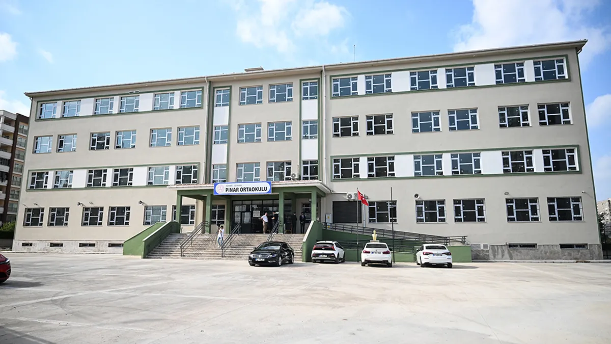 Hatay'da yapımı tamamlanan 220'nci okul törenle açıldı.