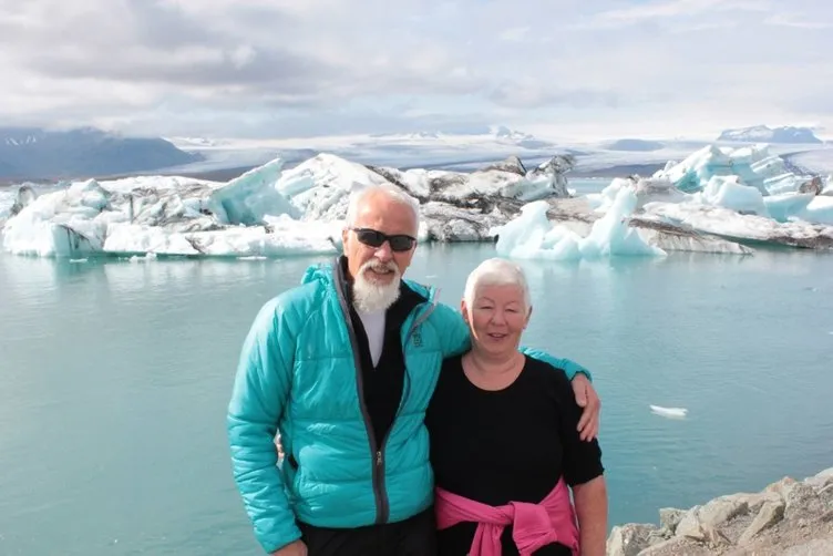 İzlandalı çifte evlatlık verilen ikizler, 30 yıl sonra gerçek ailesiyle buluştu