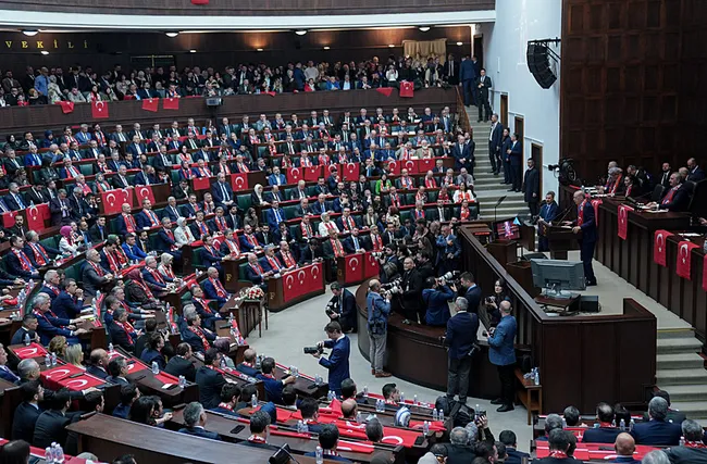 son-dakika-baskan-erdogan-darbecilik-chpnin-milli-sporudur-1775038377437.jpeg SON DAKİKA | Başkan Erdoğan: Darbecilik CHP'nin milli sporudur