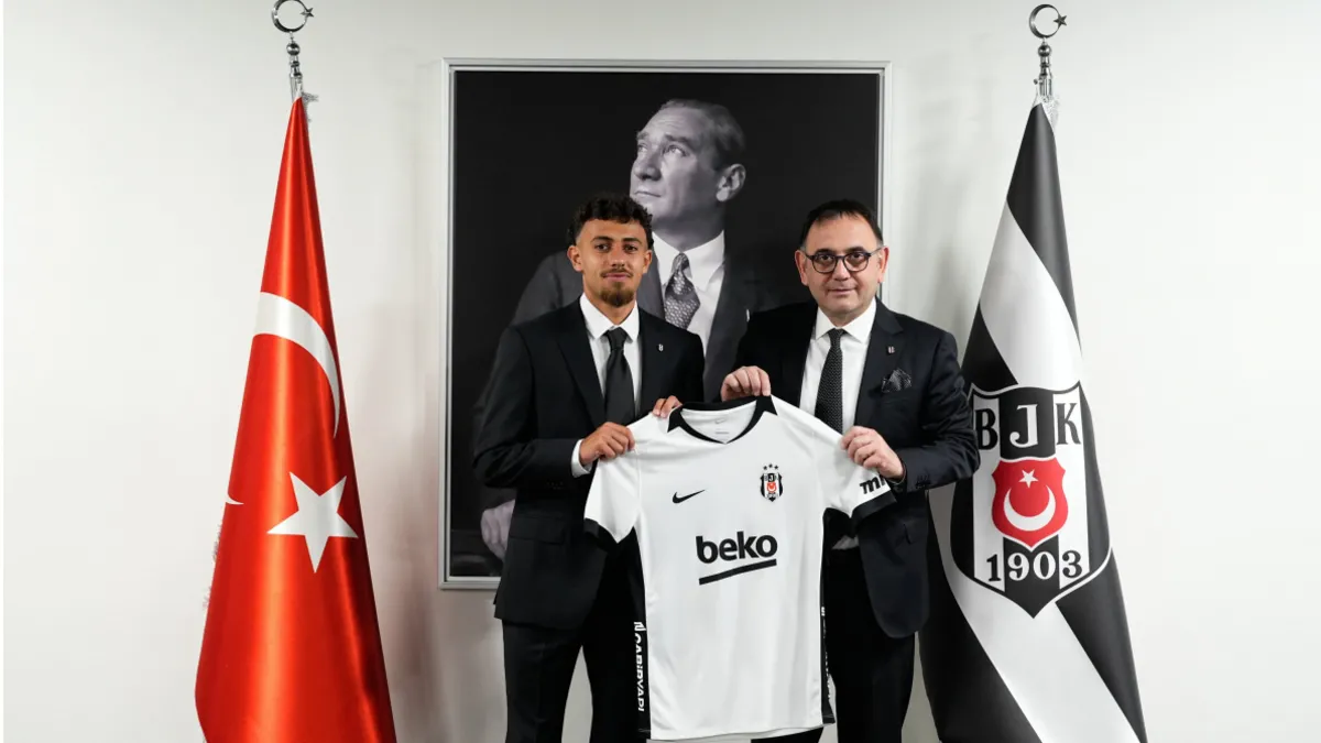 Beşiktaş’ın yeni transferi İlhan Fakılı, takımla ilk kez çalıştı Beşiktaş’ın yeni transferi İlhan Fakılı, takımla ilk kez çalıştı