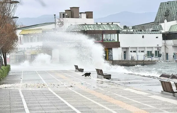 Havaya dikkat! Fırtına uyarısı... Meteoroloji'den son hava durumu bilgisi