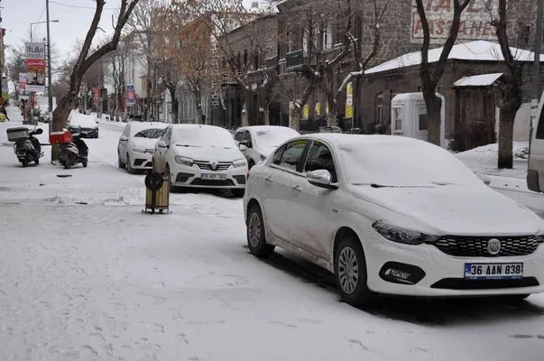 Kars’ta okullara kar tatili