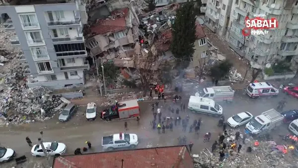 Hatay'da yaşanan 6.4'lük depremin ardından enkaz alanı havadan görüntülendi | Video