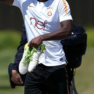 Galatasaray, Carole transferini duyurdu