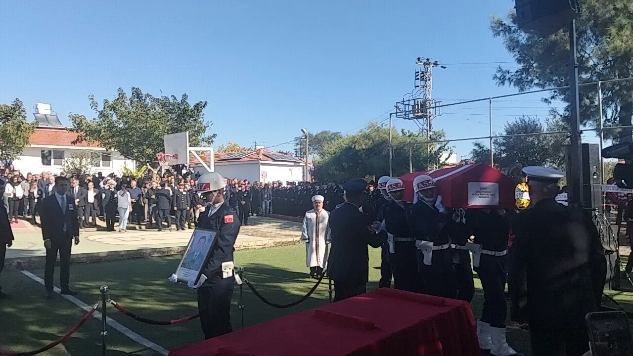 ŞEHİT ASTSUBAY BAŞÇAVUŞ EMRAH KURAN SON YOLCUĞUNA UĞURLANDI