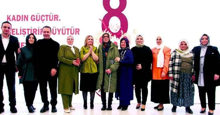 Yılın annelerine ödülleri verildi