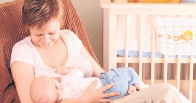 Anne ve bebeği rahatlatan doğru emzirme teknikleri