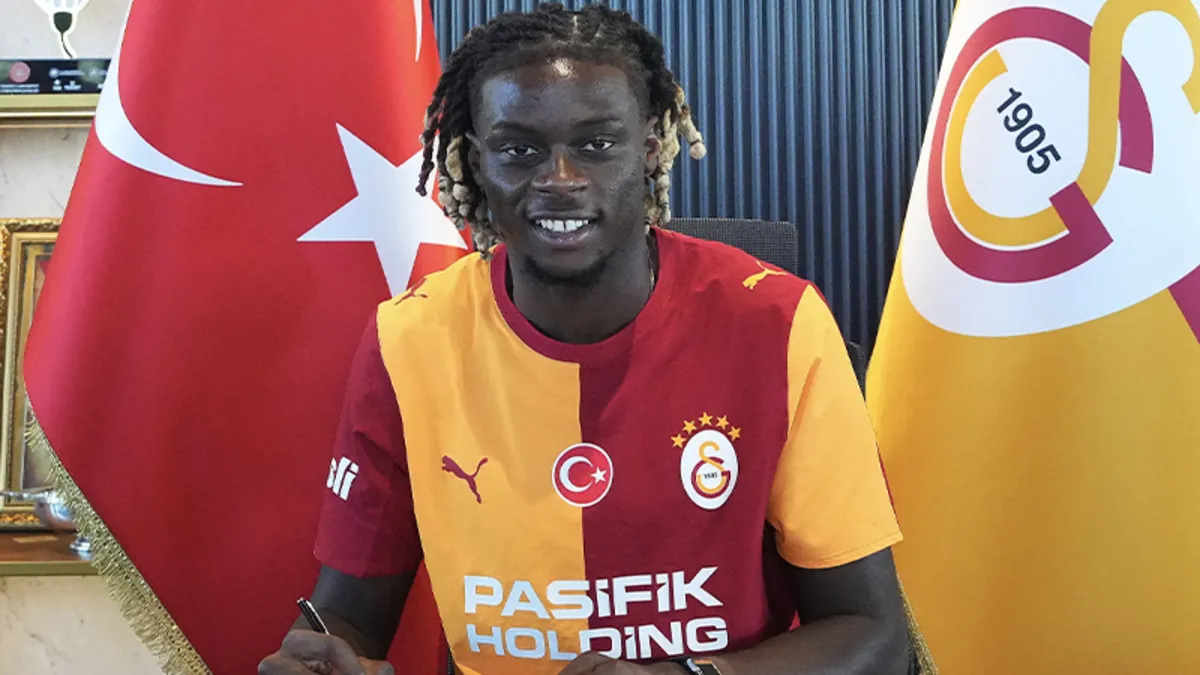 Galatasaray, Lesley Ugochukwu transferini açıkladı! Opsiyon bedeli belli oldu haber görseli