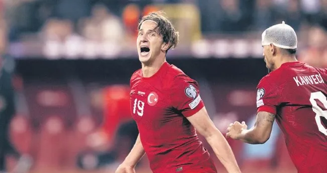 Kimseyi dinlemedi! Bertuğ ve Kazımcan’ı oynatmadı Kimseyi dinlemedi! Bertuğ ve Kazımcan’ı oynatmadı