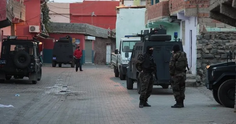 Diyarbakır’daki operasyonda 2 terörist sağ olarak yakalandı