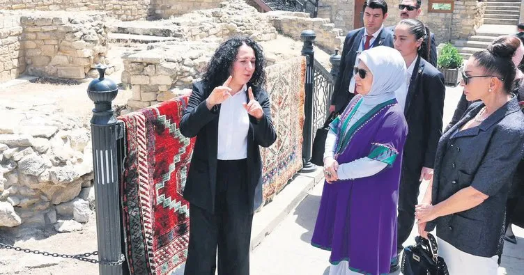 Emine Erdoğan tarihi İçerişehir’i gezdi