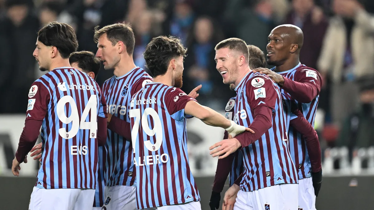 Trabzonspor sahasında Eyüpspor'u ağırlıyor! Bordo-mavililerin ilk 11'i belli oldu...