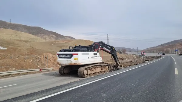 yillardir-kisim-kisim-surdurulen-yol-yapim-calismalari-igdirin-tuzluca-ilce-merkeziyle-pirili-rampasi-arasinda-1772631410287.jpg