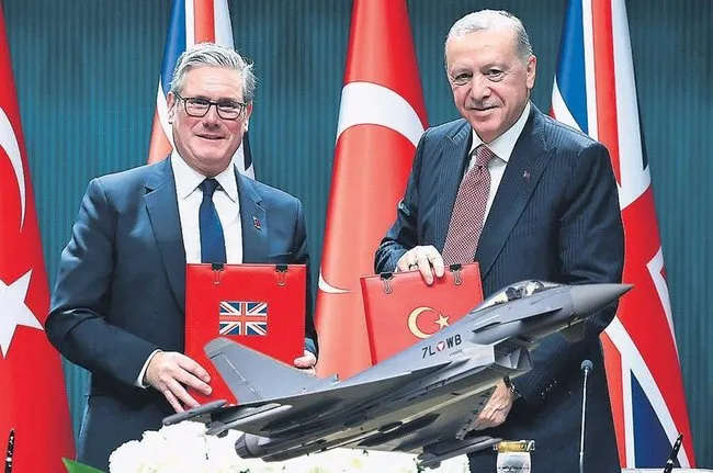20-eurofighter-icin-imzalar-ankarada-atildi-gok-vatana-taze-kan-1761598060654.jpeg