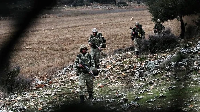 son-dakika-gozler-suriyede-turkiye-mesru-hedef-bildirdi-1653452367592.jpg