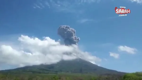 Endonezya'daki Ili Lewotolok Yanardağı'nda art arda patlama | Video