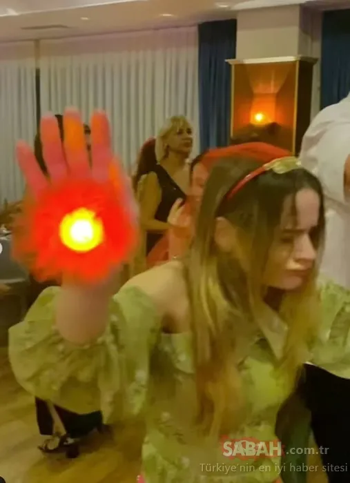 ABD’li oyuncu Joey King’in kardeşi Türkiye’ye gelin geldi! Kına gecesinde Erik Dalı ile coştu