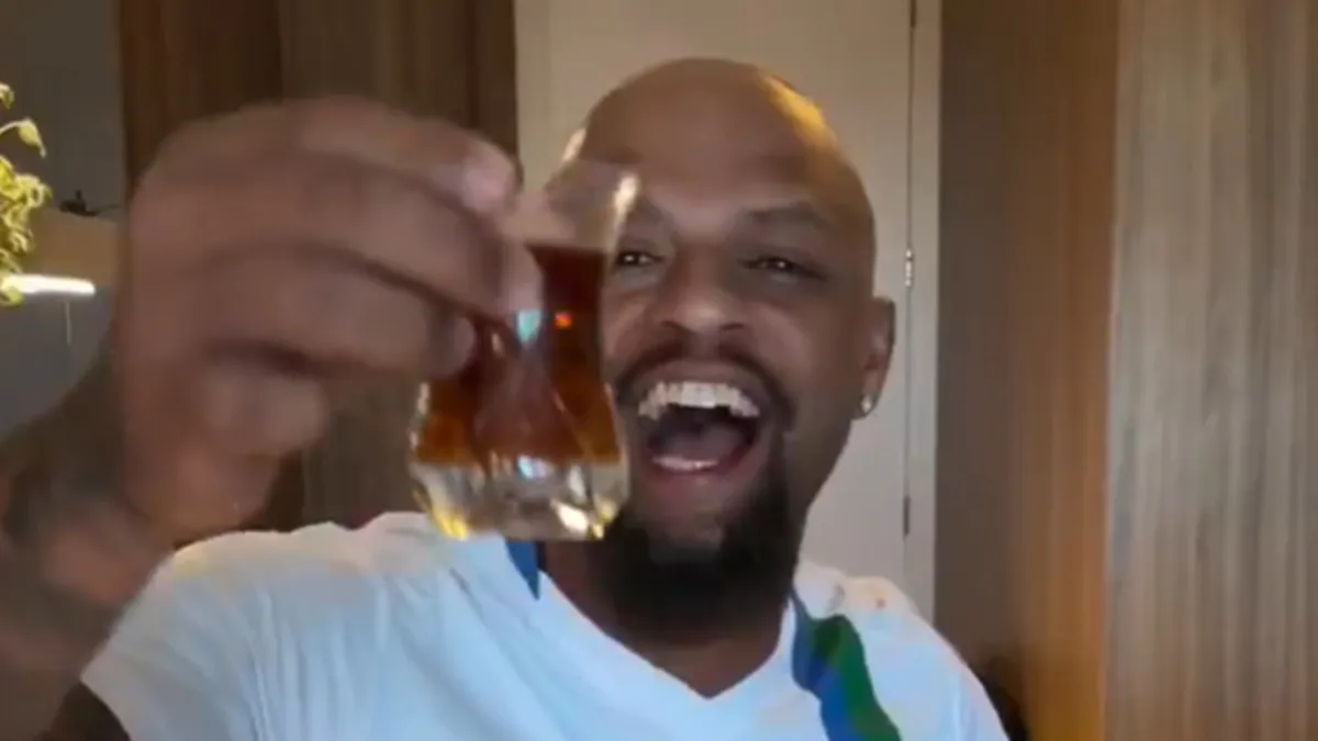 Eski Galatasaraylı Felipe Melo’dan Fenerbahçe maçı sonrası olay paylaşım! – Galeri Eski Galatasaraylı Felipe Melo’dan Fenerbahçe maçı sonrası olay paylaşım! – Galeri