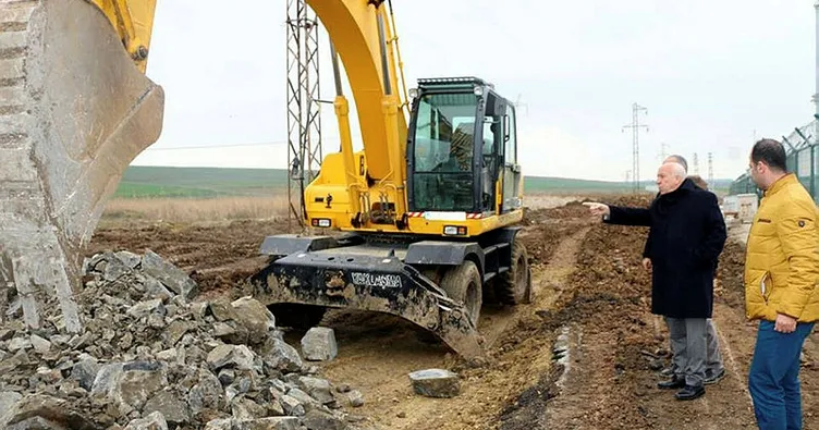 Bozulan yollara müdahale