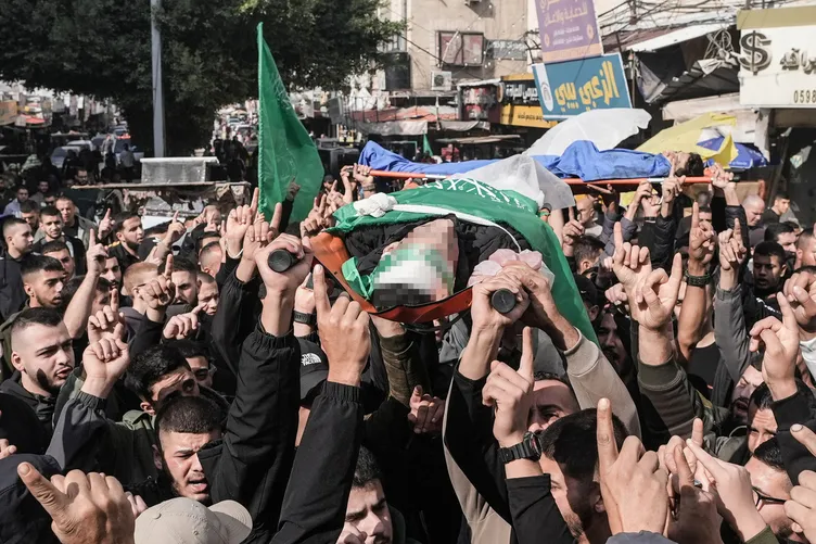 SON DAKİKA | Yahudi sivil terörist zulmü! Filistinlilerin evlerini ateşe veriyorlar