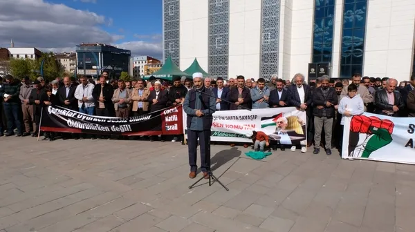 yahya-sinvar-anisina-giyabi-cenaze-namazi-ve-taziye-cadiri-kuruldu-1729431680518.jpg