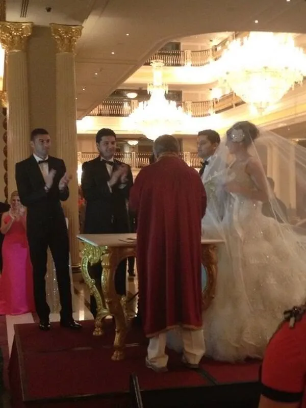 Burak Yılmaz’ın kardeşi Manolya Yılmaz evlendi