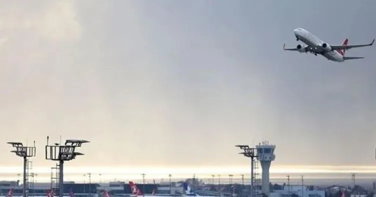 Sabiha Gökçen Havalimanında Perşembe günü uçuşlarına kar engeli