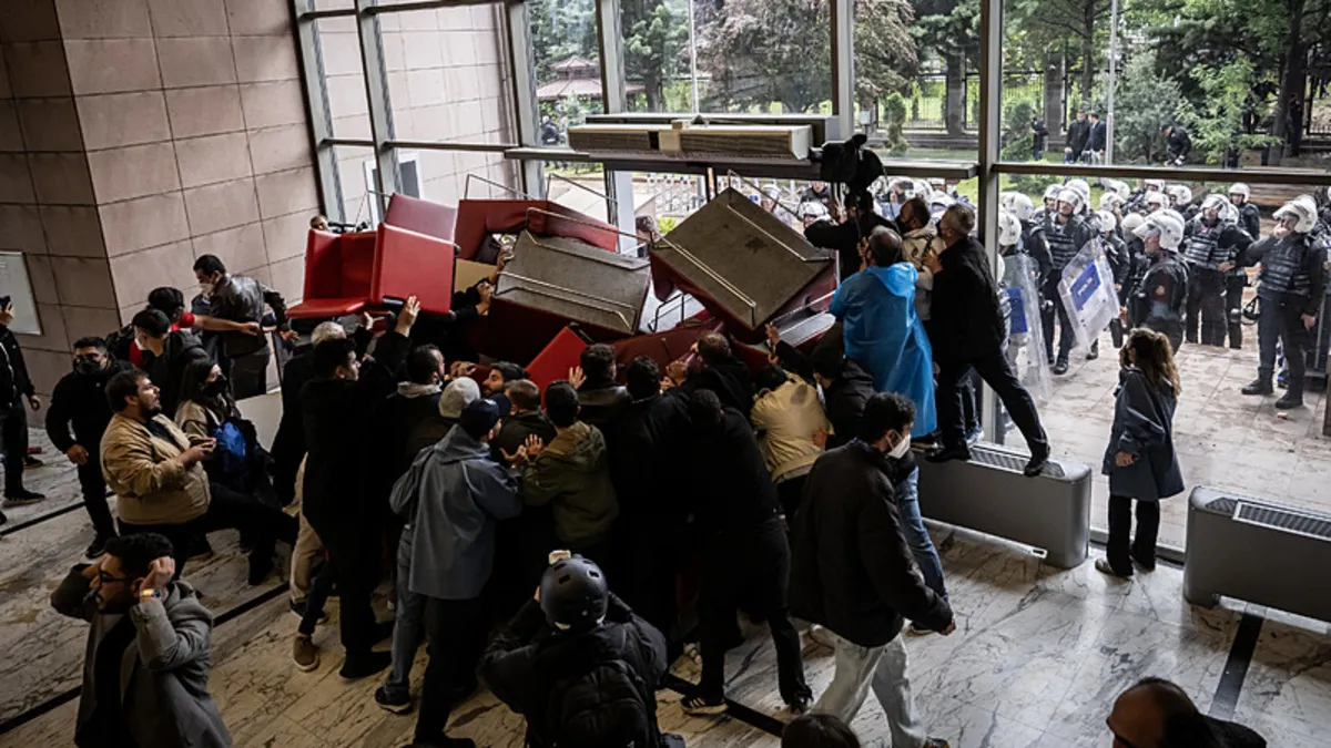 SON DAKİKA I Başsavcılık duyurdu: CHP Genel Merkezi önünde başlayan olaylara soruşturma!