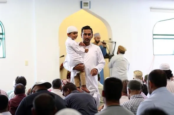 Dünya yasta! Başörtüsü talimatı verildi