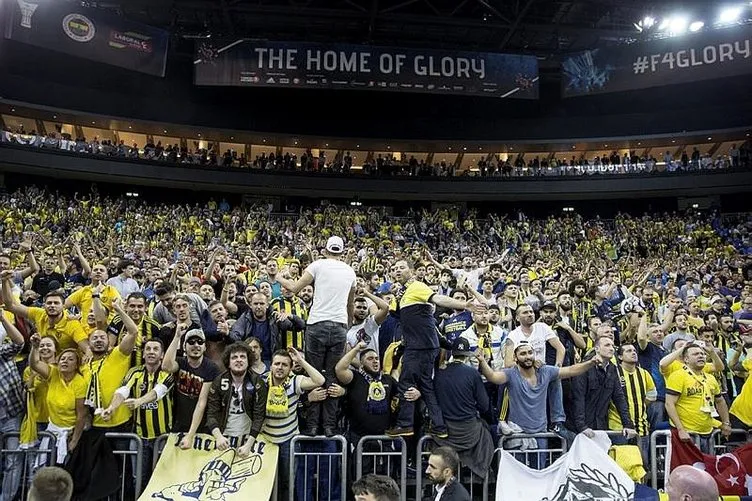 Fenerbahçe - CSKA Moskova maçı sosyal medyayı salladı