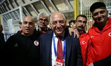 TFF Başkanı Mehmet Büyükekşi’den Galatasaray ve Fenerbahçe’ye ziyaret göndermesi!