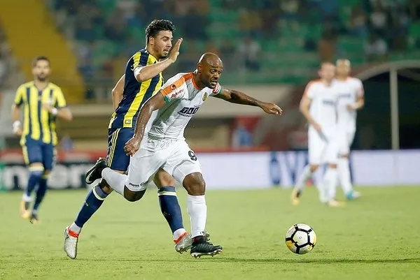 Vagner Love'dan şok karar!