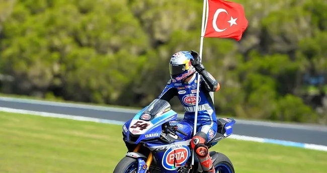 Toprak Razgatlıoğlu, İtalya'da ikinci olarak podyuma çıktı - Son Dakika Spor Haberleri