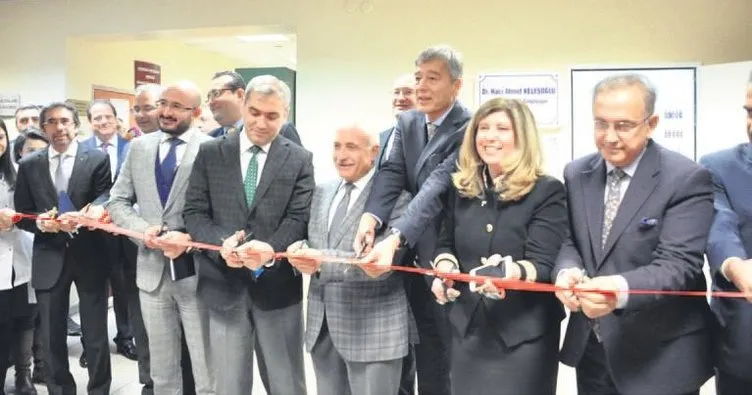 Yerli ve milli robotik eczane başkentte açıldı