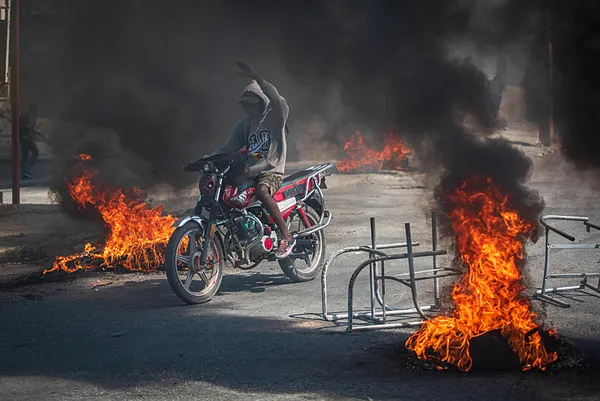 haitide-cete-krizi-buyuyor-basbakan-ulkeye-bile-donemedi-1709722040717.jpeg Haiti’de çete krizi büyüyor! Başbakan ülkeye bile dönemedi!