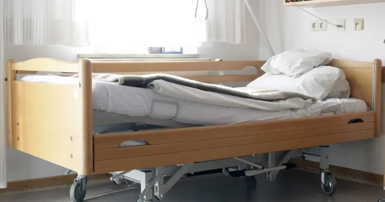 Huzurevinde mide bulandıran ahlaksızlık! Youtuber ortaya çıkardı